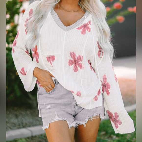 Floral Knit Hooded Sweater - White and Pink - Picture 3 of 16